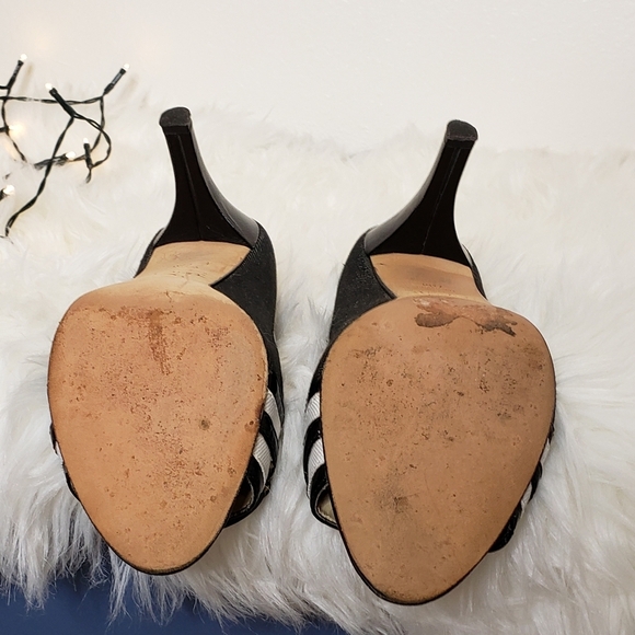 RARE Oscar de la Renta O Calada Peep Toe Heels 7.5 Luxury Elegant Castlecore - Picture 6 of 16